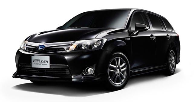 Toyota обновила седан и универсал Corolla (ФОТО)