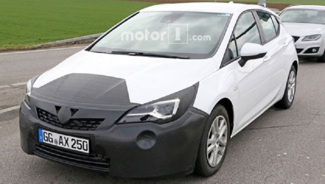 На тесты вышел обновленный хэтчбек Opel Astra (ФОТО)