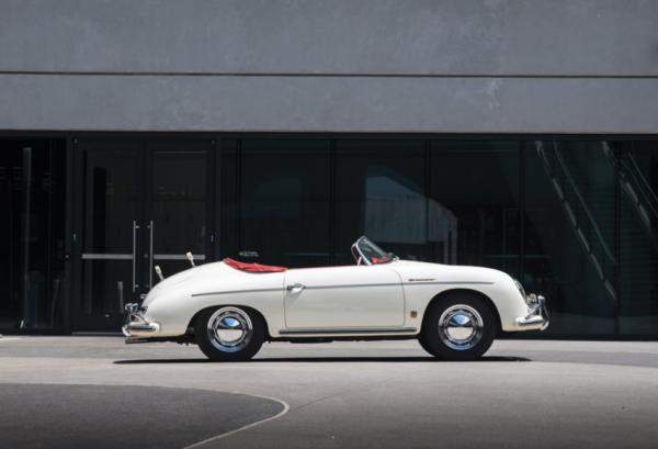 Скоростной спорткар Porsche 1956 года пустят с молотка в США (ФОТО)