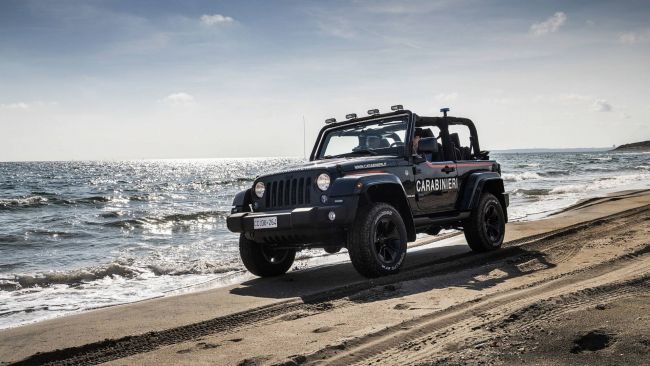 Пляжный сезон: итальянская полиция получила Jeep Wrangler (ФОТО)