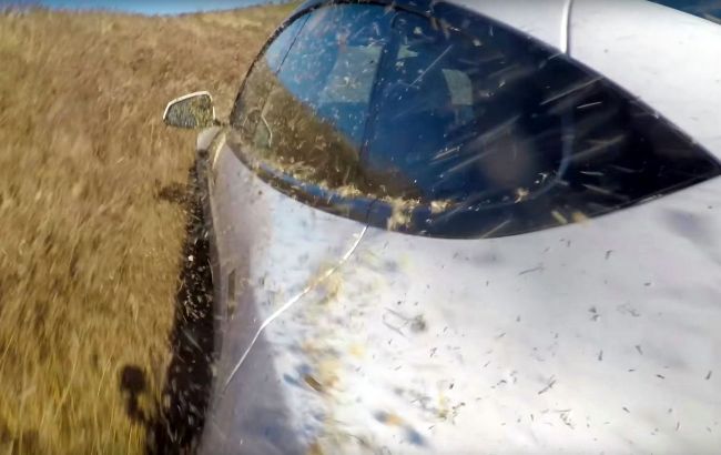 Найпотужніша Tesla Model S Plaid потрапила в аварію на гоночному треку (ВІДЕО)