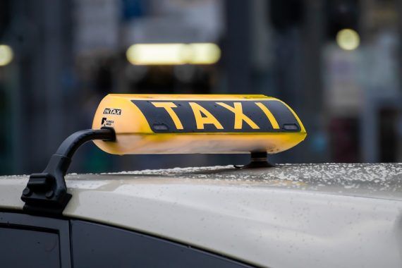 Депутати готують законопроект щодо легалізації ринку таксі