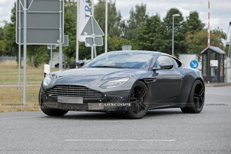 Aston Martin DB11 вперше показали на шпигунських фото в мережі