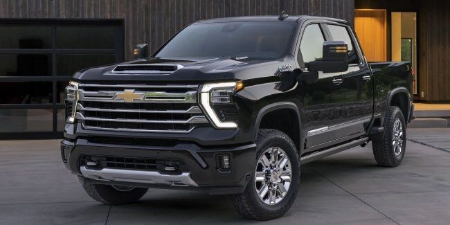 Компанія Chevrolet презентувала оновлений Silverado Heavy Duty (ВІДЕО)