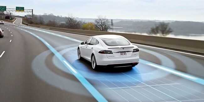 Tesla до наступного року перестане оснащувати електромобілі ультразвуковими датчиками