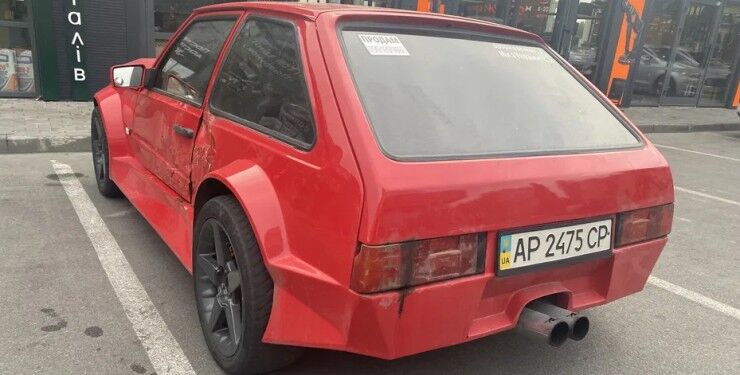 В Україні продають незвичайну "Таврію" з потужним двигуном