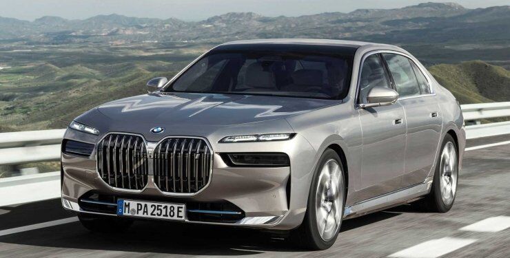 BMW відкликає 14 тисяч своїх електромобілів через збій в електроніці