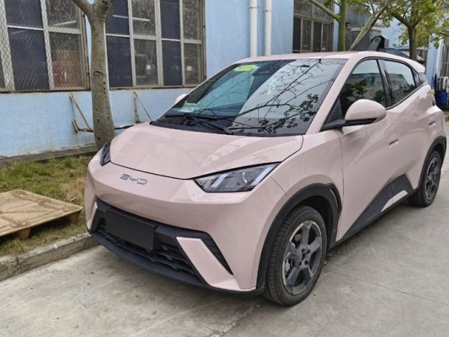 Китайці готують компактний електрокар BYD Seagull