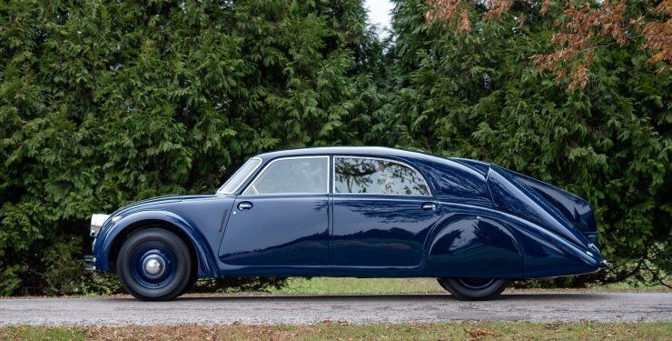 На аукціон виставлений дуже рідкісний і незвичайний лімузин Tatra