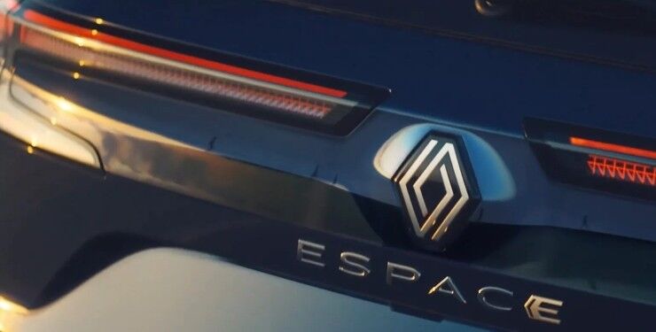 Новий Renault Espace 2023 стане сімейним кросовером (ВІДЕО)