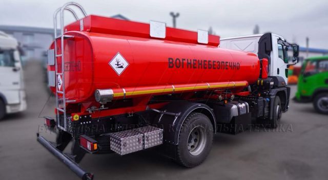В Україні створили паливозаправник на основі Ford Trucks