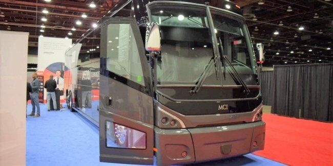 Компанія MCI показала автобус з технологією Clean Diesel