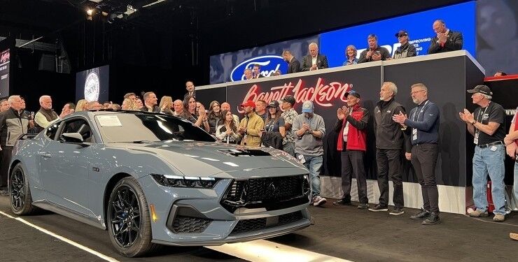 Перший Ford Mustang 2024 подорожчав у 10 разів усього за пів години