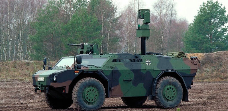 Українські військові отримали броньовані розвідувальні машини з ЄС
