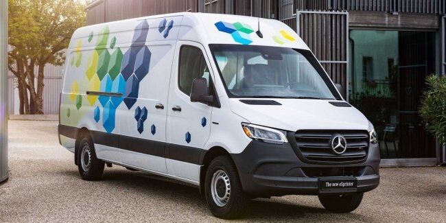 Mercedes-Benz відкликає 53 000 автомобілів Sprinter