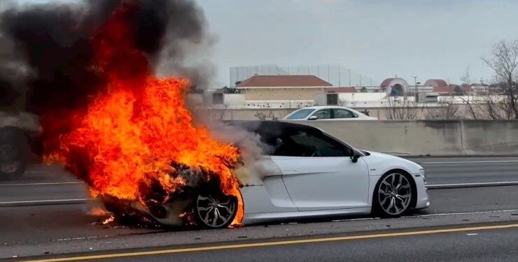 Рідкісний суперкар Audi згорів вщент на рівному місці