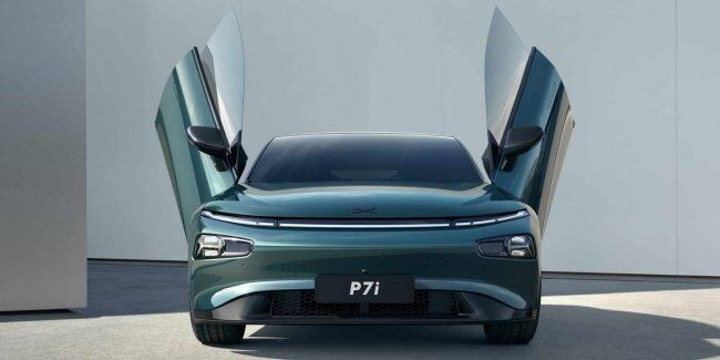 Xpeng представили оновлений електричний автомобіль P7i