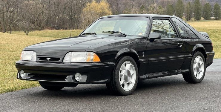 Старий 30-річний Ford пішов із молотка за ціною нового Гелендвагена