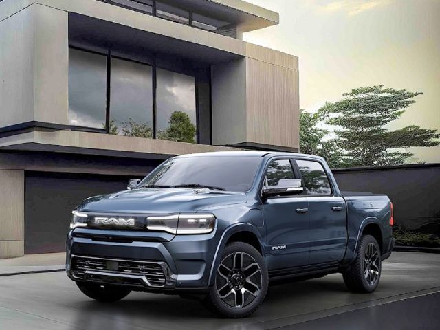 У Нью-Йорку дебютував електричний пікап Ram 1500 REV