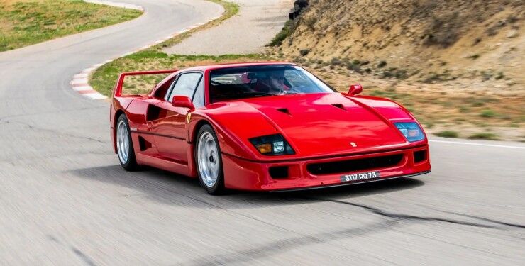 На аукціон виставили суперкар Ferrari F40 чотириразового чемпіона "Формули-1"