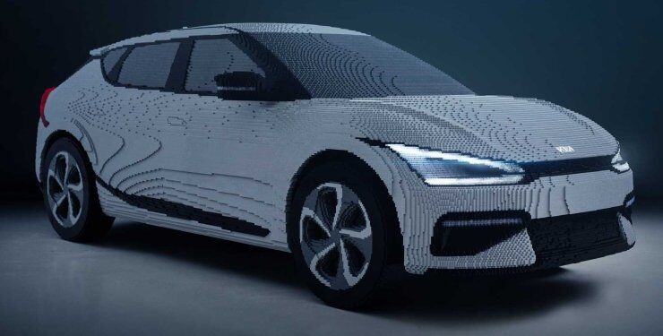 Електромобіль Kia EV6 відтворили з конструктора Lego в натуральну величину (ВІДЕО)