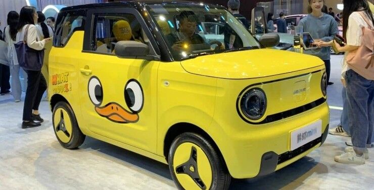 Geely представили незвичайний електромобіль-качку