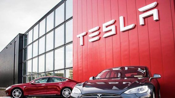 Tesla виплатить колишньому співробітнику компенсацію $3,2 млн за расизм на роботі