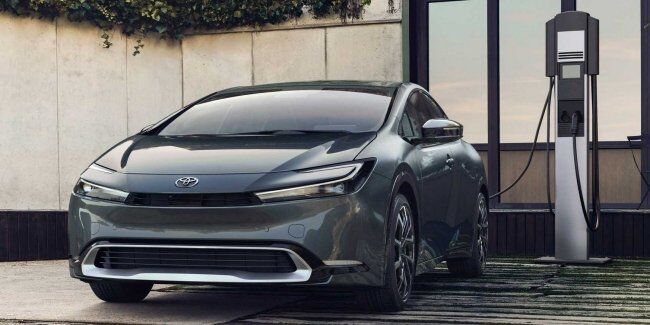 Toyota представила Prius Prime нового покоління