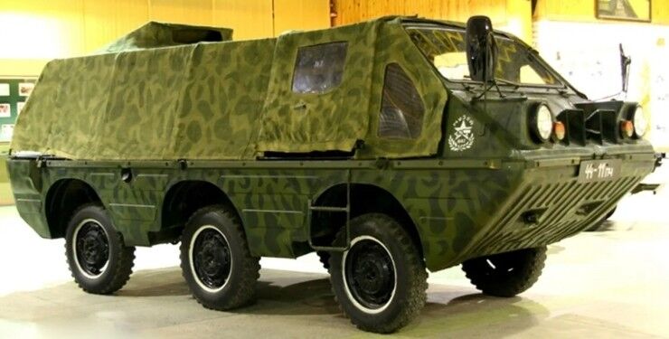 В мережіі показали унікальний шестиколісний позашляховик ЛуАЗ