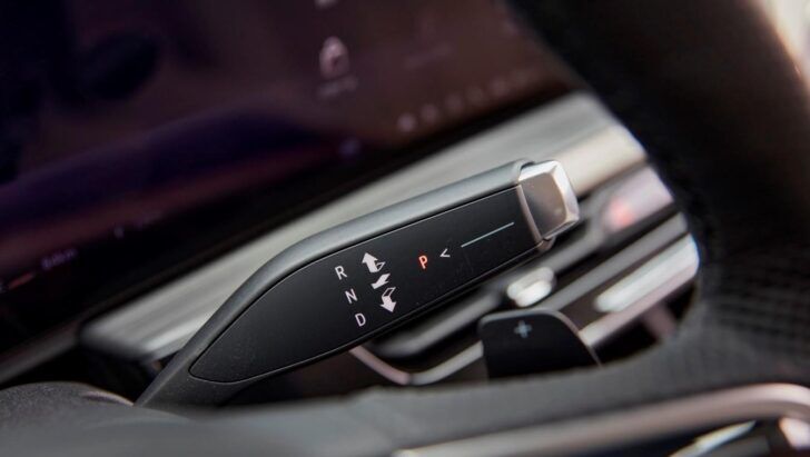 General Motors розсекретив салон нового флагманського седана