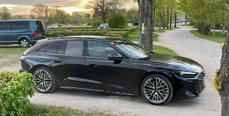 Новий спортивний універсал Audi помітили на дорогах до прем'єри