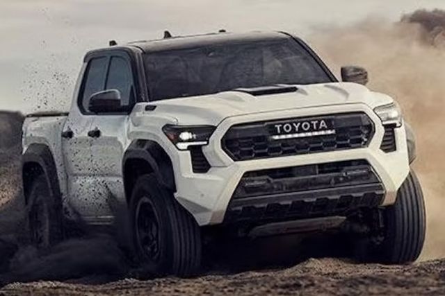Toyota опублікувала перше фото нового пікапа Tacoma