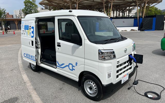 Toyota представила електровен Hijet Cargo BEV