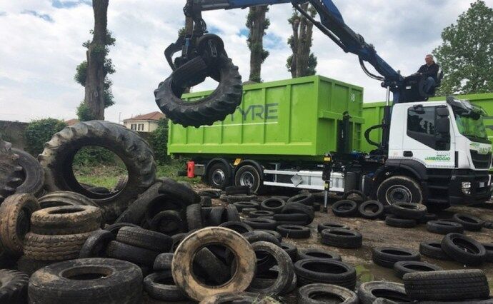 Великобританія будує три реактори для переробки шин