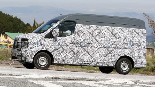 Оновлений фургон Renault Master вивели на тести