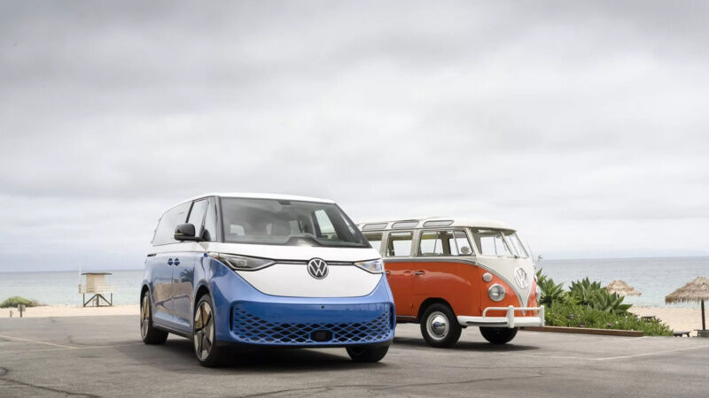 Volkswagen презентував електричну версію знаменитого мультивена