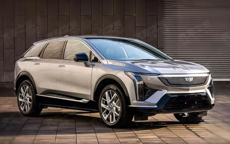 Cadillac готується представити електричний кросовер Optiq
