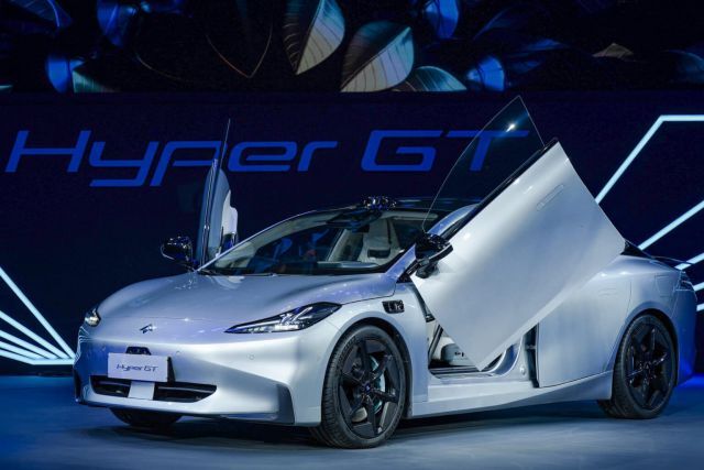 Презентований електричний седан GAC Aion Hyper GT