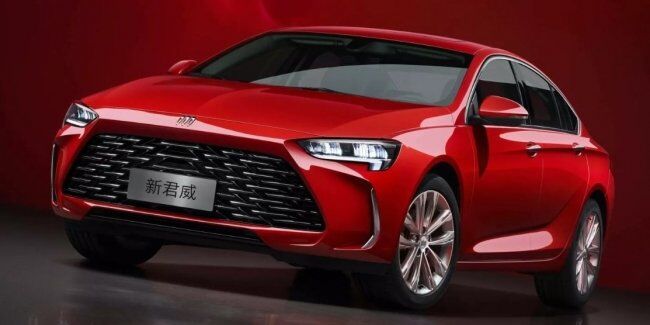 У Китаї показали оновлений седан Buick Regal