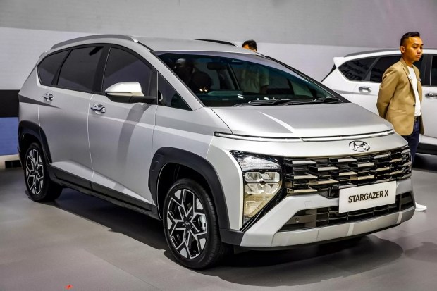 Компанія Hyundai презентувала стильний крос-мінівен Stargazer X