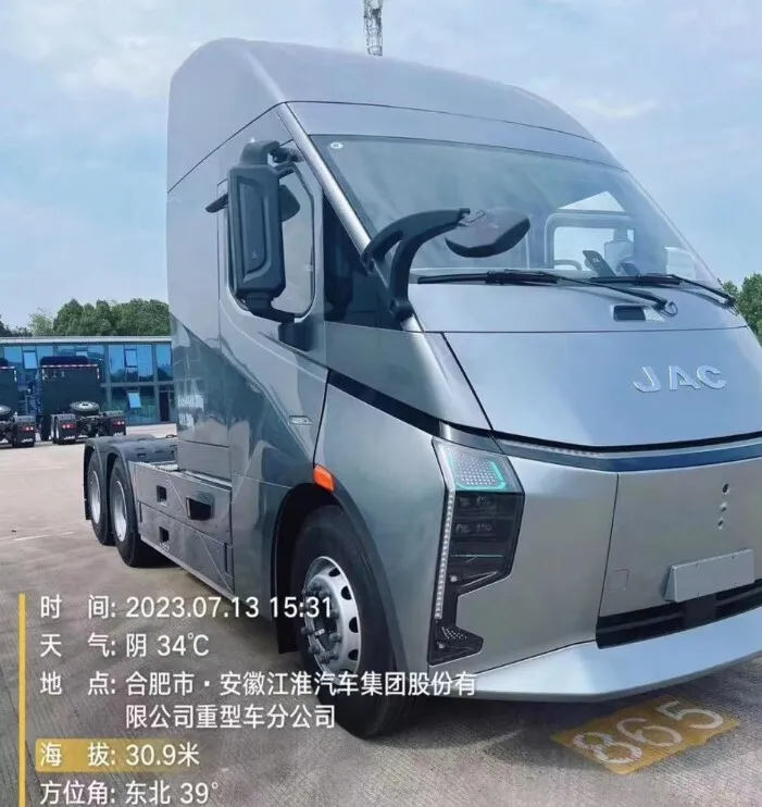 Китайці створили дешеву пародію на найдорожчу Tesla (ФОТО)