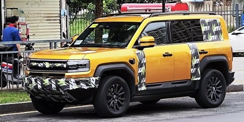 Китайський «аналог» Ford Bronco помітили майже без камуфляжу (ФОТО)