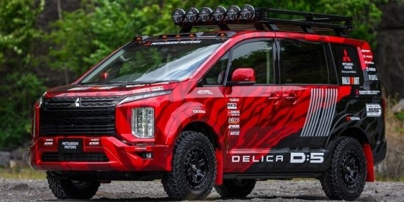 Mitsubishi презентувала позашляховий мінівен Delica D:5 (ВІДЕО)