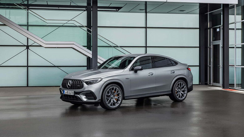 Mercedes-Benz представила новий AMG GLC: буде випущено дві версії