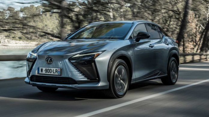 Lexus RZ виявився найпопулярнішим електромобілем у Google у 47 країнах