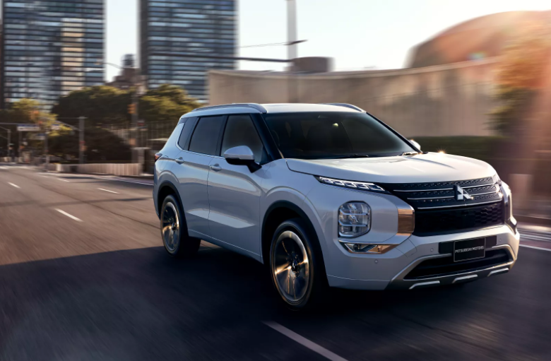 Mitsubishi привезла в Україну новий Outlander (ФОТО)