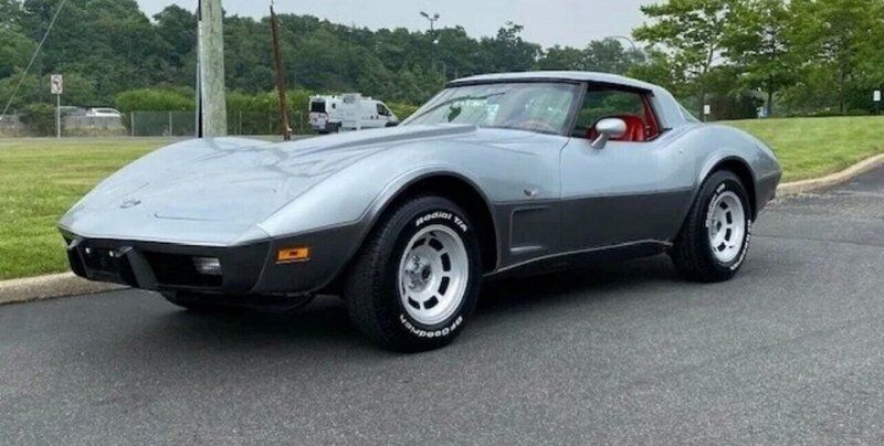 Зірка 70-х: виявлено 45-річний Corvette у стані нового авто (ФОТО)