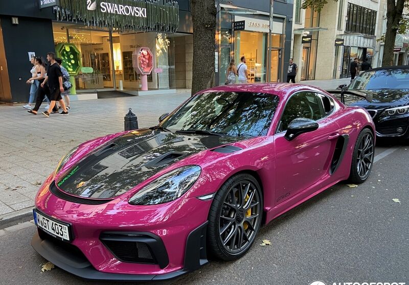 Лімітований Porsche із 500-сильним мотором привезли в Україну (ФОТО)