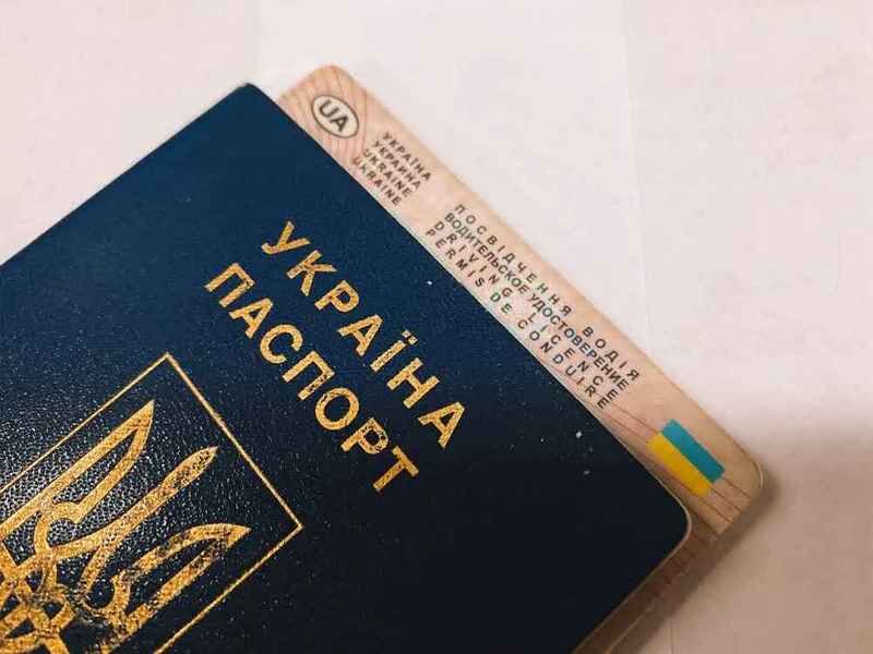 Українських водіїв у Польщі зобов’яжуть обміняти права