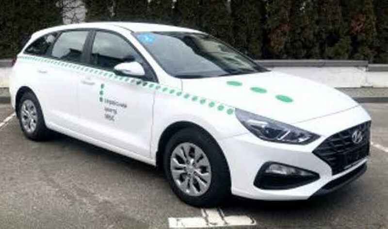 У Сервісних центрах МВС з’явились автомобілі для людей з інвалідністю